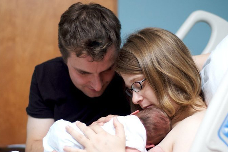 Petizione: non lasciamo i papà fuori dal parto!